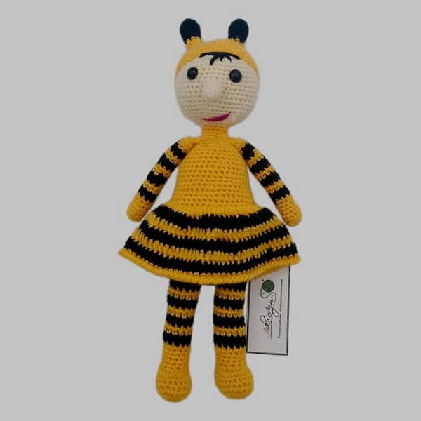 Amigurumi bee with a dress