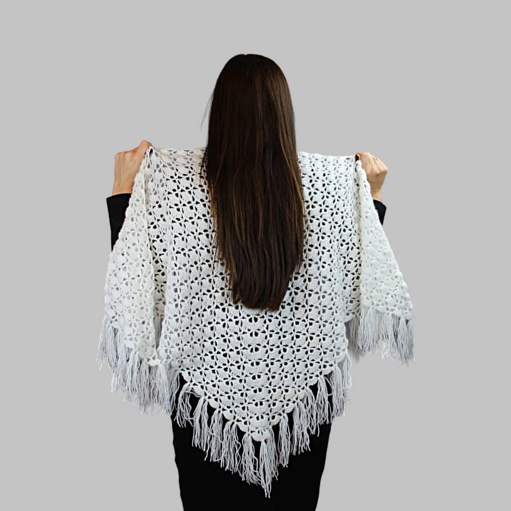 ДАМСКИ БЯЛ ШАЛ - Lucky-handmade.com